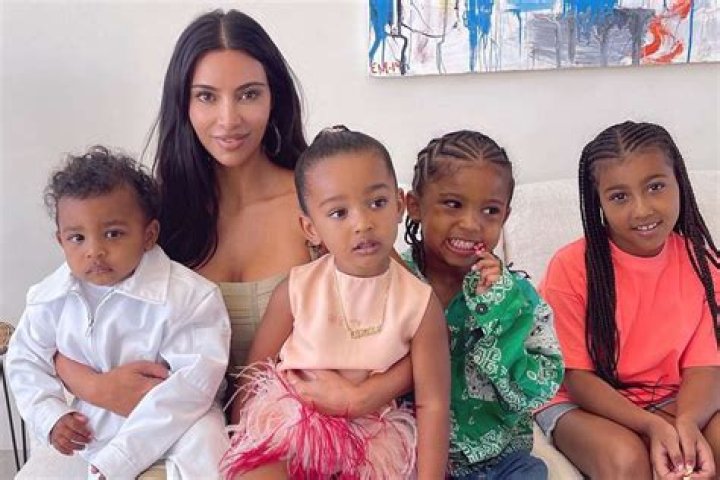 The Definitive Age Guide To The Kardashian Family