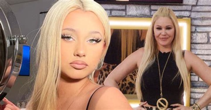 The Untold Truth Of Alabama Barkers Mother