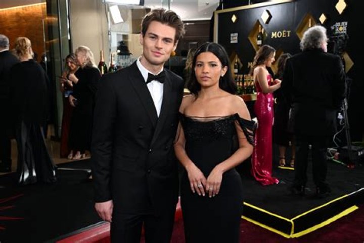 Are Nikki And Noah Officially Dating? The Rumor Debunked