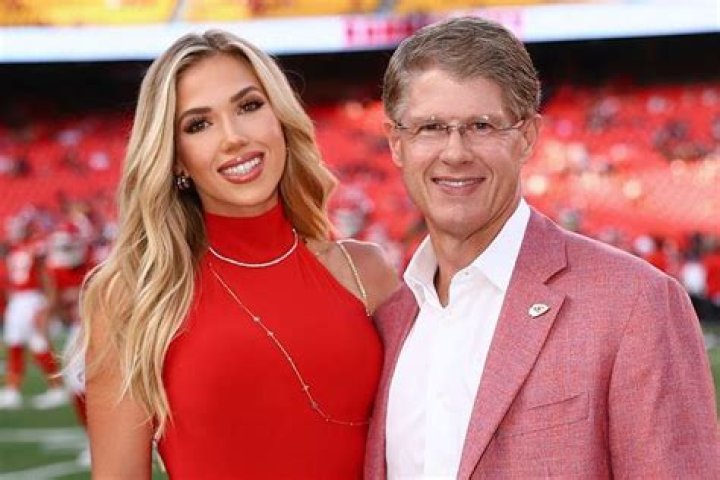 Unveiling The Inspiring World Of Gracie Hunt: The Chiefs Owner's Daughter