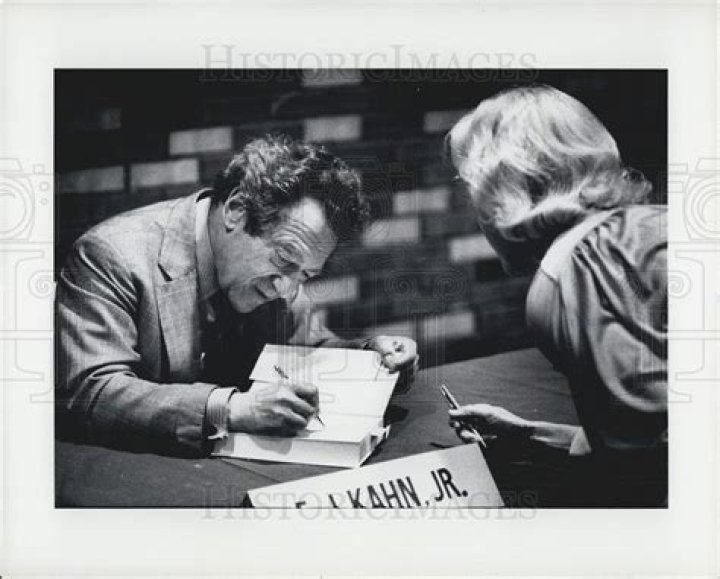 Meet The Renowned Jeweler: EJ Kahn Jr.