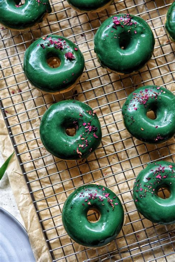 Irresistible Green Donuts: A Healthy And Delicious Treat