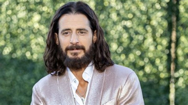 Discover Jonathan Roumie's Impressive Earnings Per Episode