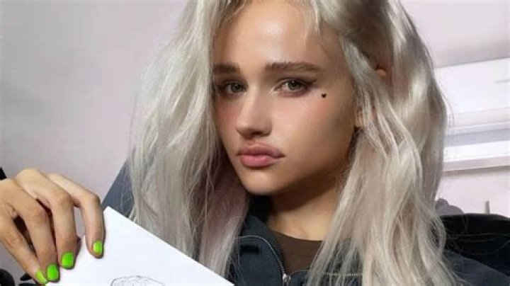 How Old Is Julia Gisella, Exactly?