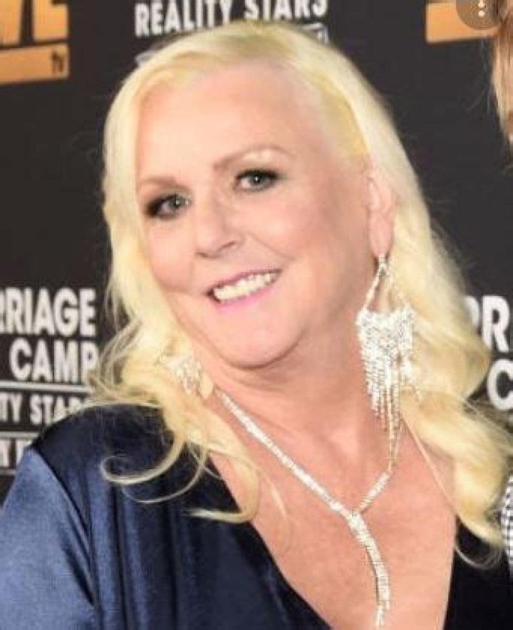 Find Out About Jane Elizabeth Carter: The Renowned Author