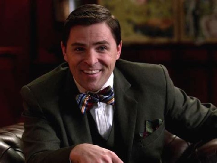 Kavan Smith's Supernatural Role: A Dynamic Performance