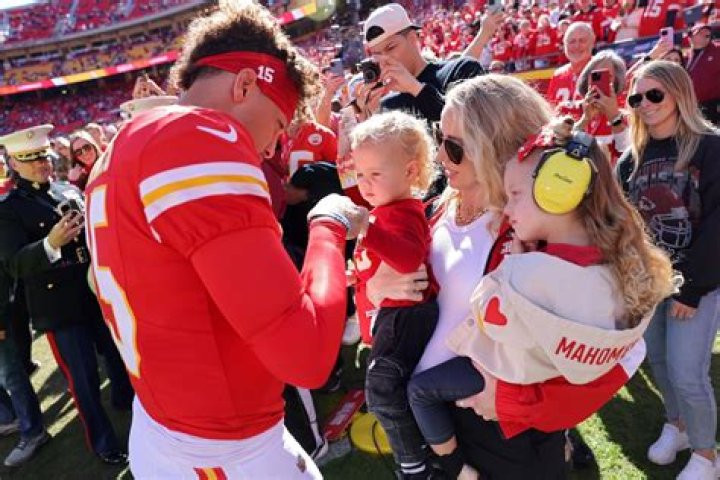 Mahomes Pregnancy Rumors: Breaking News For 2024