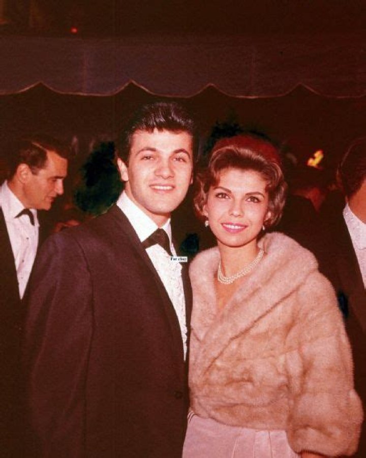 Nancy Sinatra's Love Life: Relationships And Marriages Examined