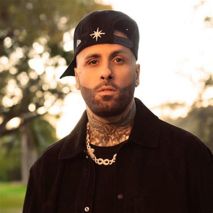 Explore The Enchanting Country Music Of Nicky Jam: From The Heart To Your Playlist