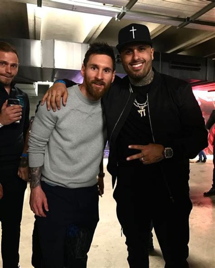 Unveiling Nicky Jam's Stature: Height Revealed