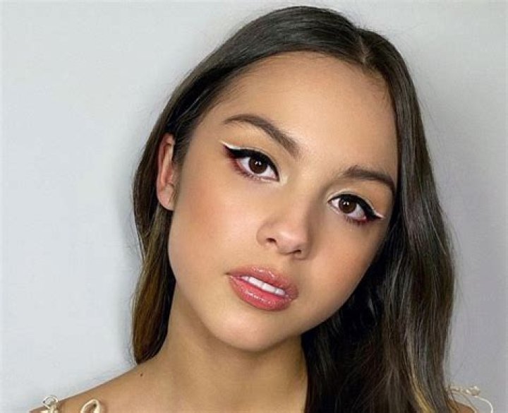 Uncovering Olivia Rodrigo's Age: The Truth Revealed