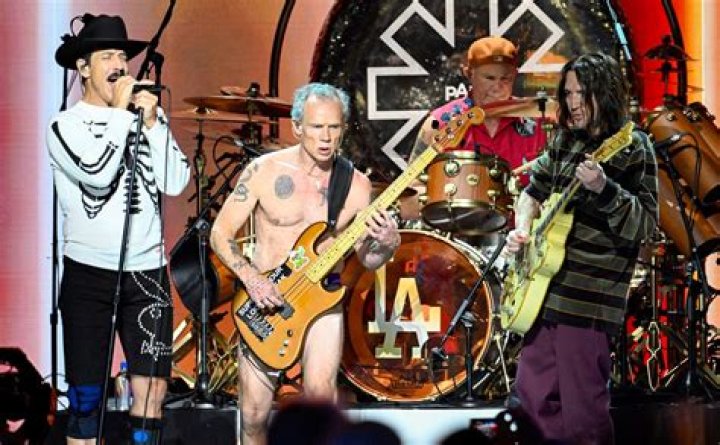 RHCP's Singer Strikes A Spark With 19-Year-Old Flame