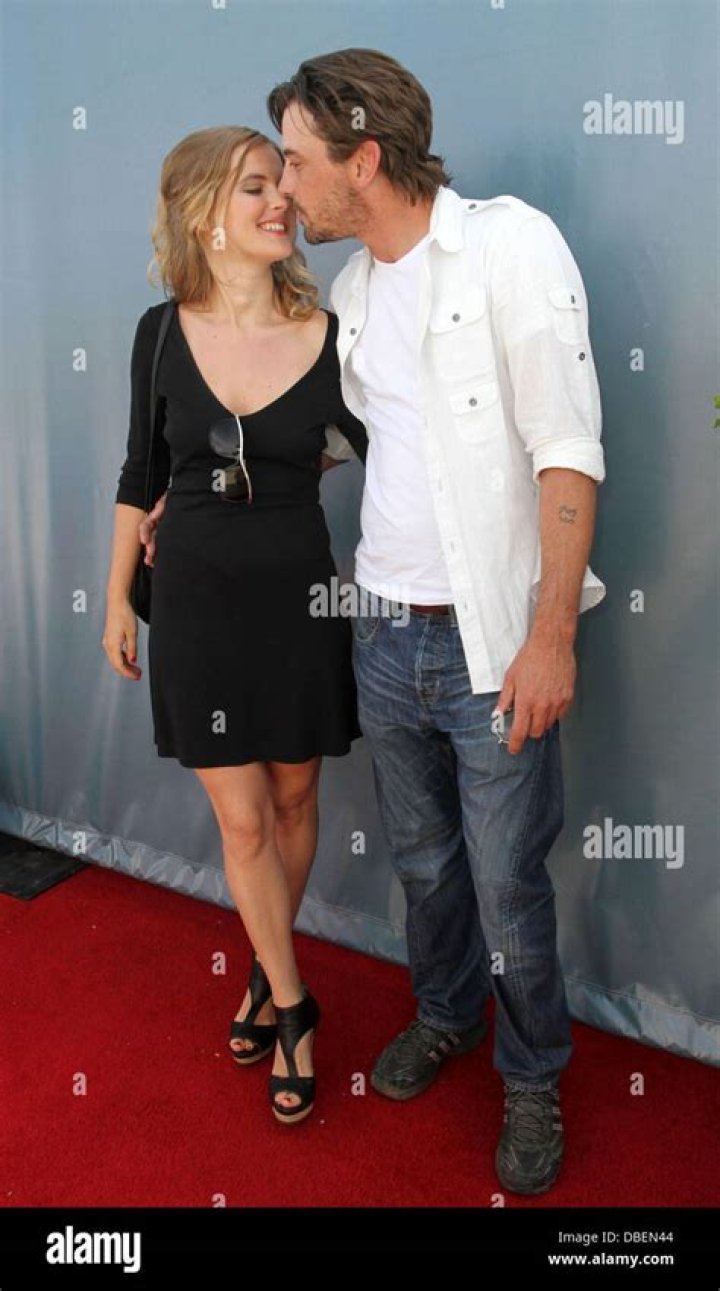 Current Relationships Of Skeet Ulrich: A Love Life Update