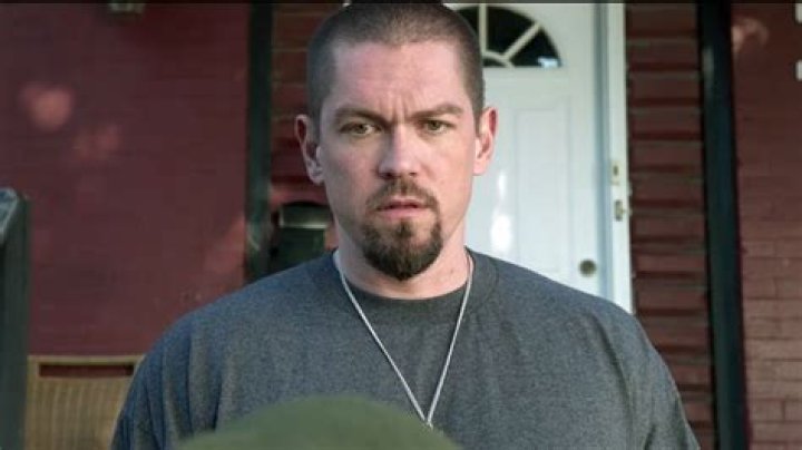 Steve Howey's Unforgettable Role In "Shameless": A Character Analysis
