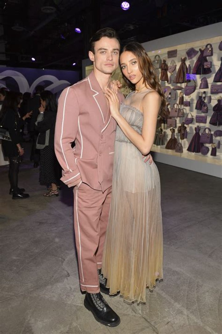 Unveiling Thomas Doherty's Love Life: Exploring His Dating History And Current Relationship Status
