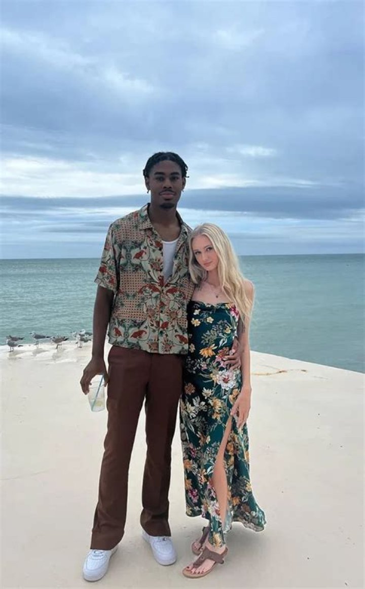 Tineke Younger's Height Revealed: Unveiling The Mystery