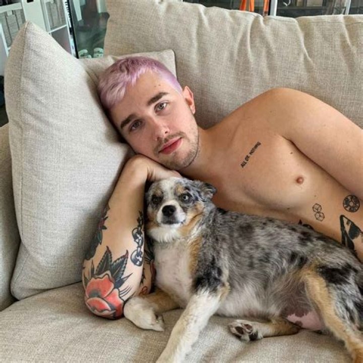 Who Is Marshmello: Unmasking The Mysterious DJ