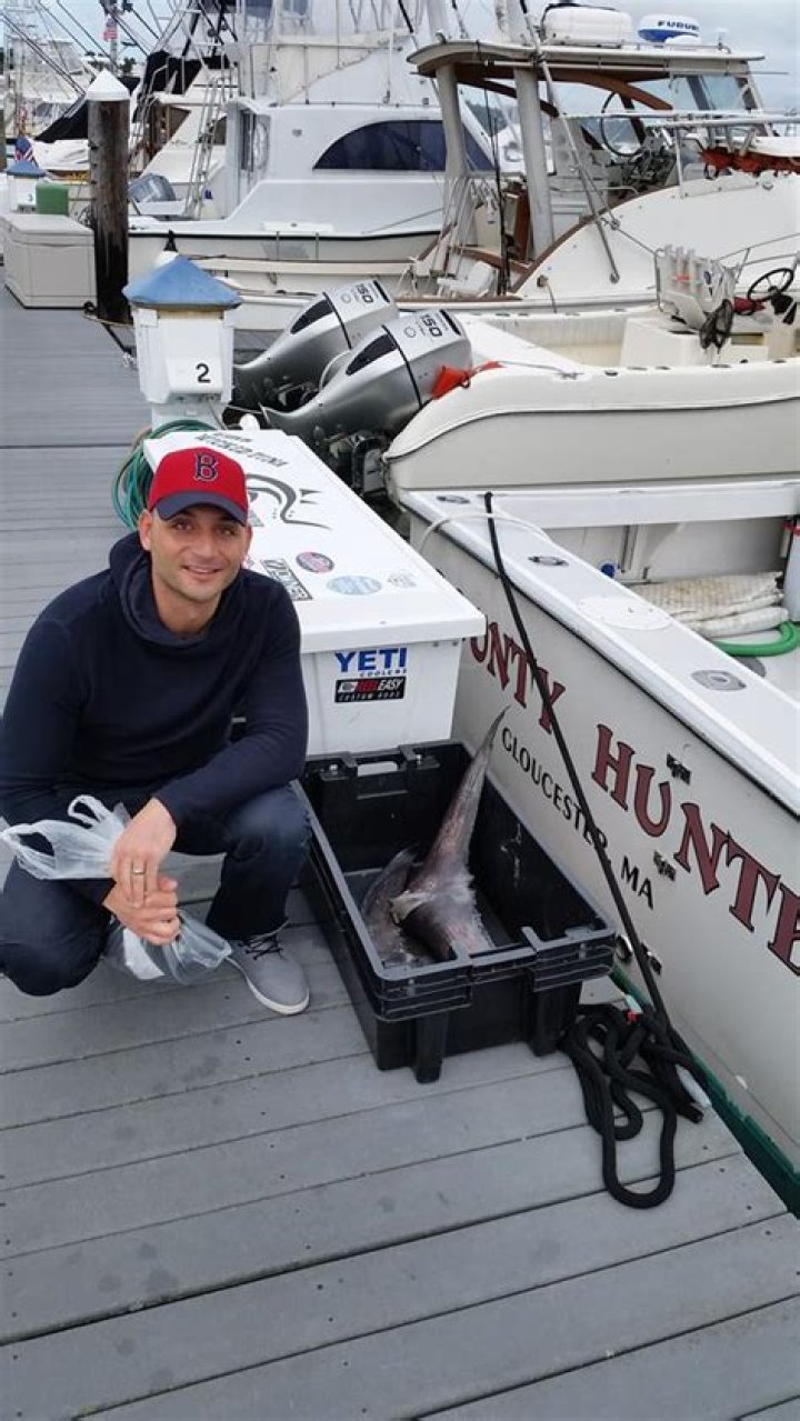 Captivating Wicked Tuna Bounty Hunter: The Ultimate Deep-Sea Adventure